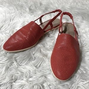 DONALD J Pliner Maci leather sandals perforated w metallic silver peeking sz 11